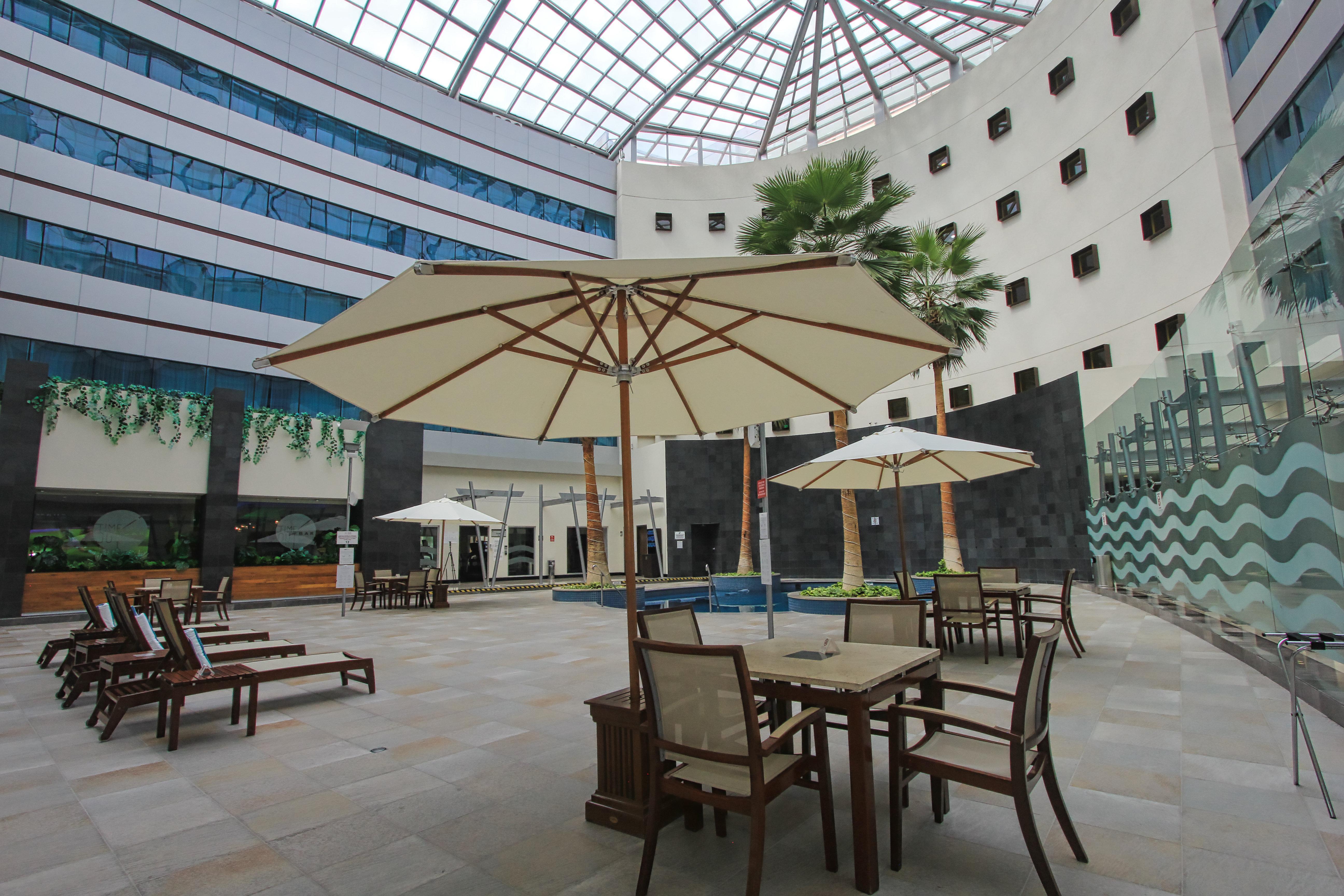Crowne Plaza Leon By Ihg Hotel Екстериор снимка