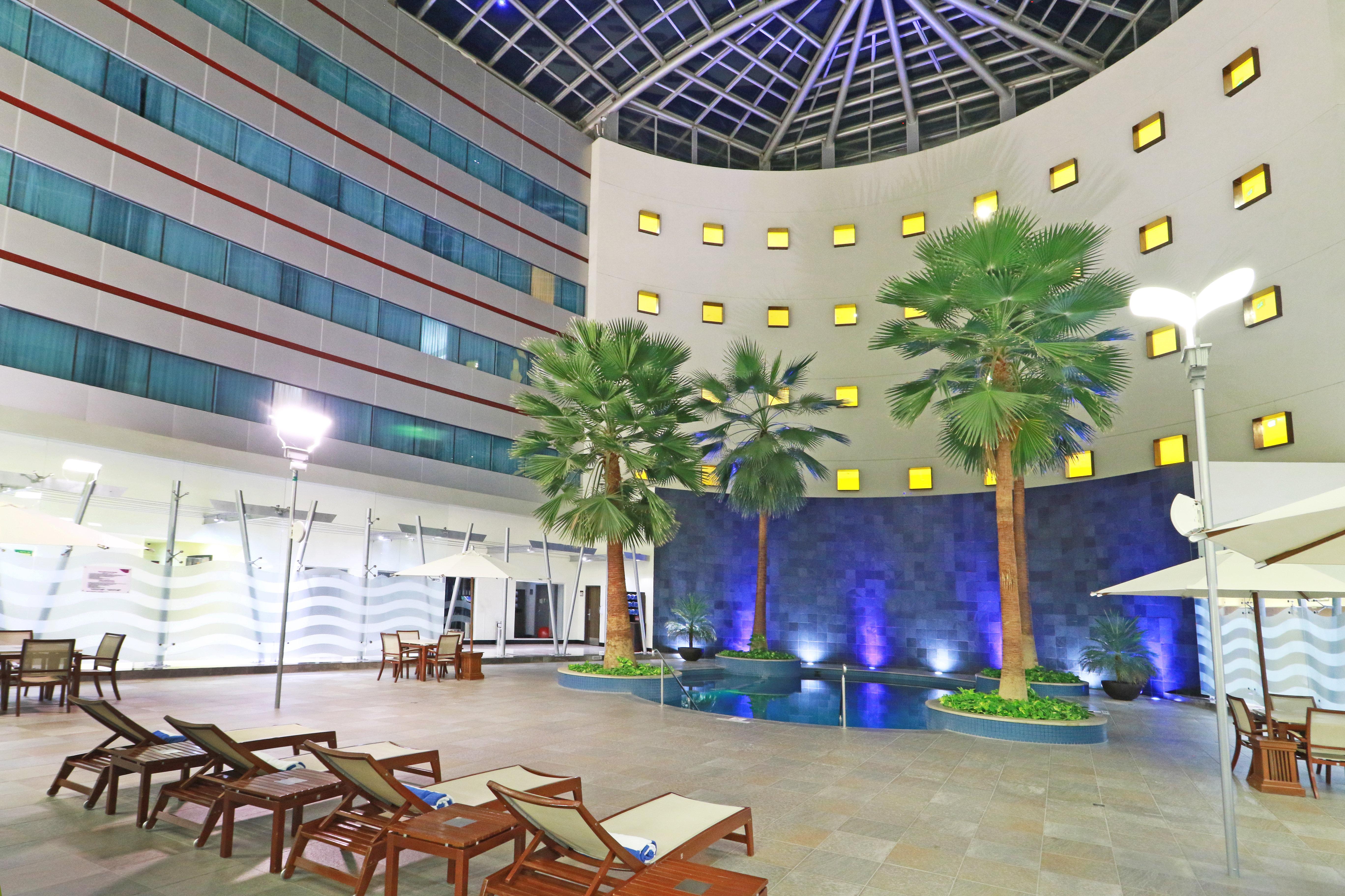 Crowne Plaza Leon By Ihg Hotel Екстериор снимка