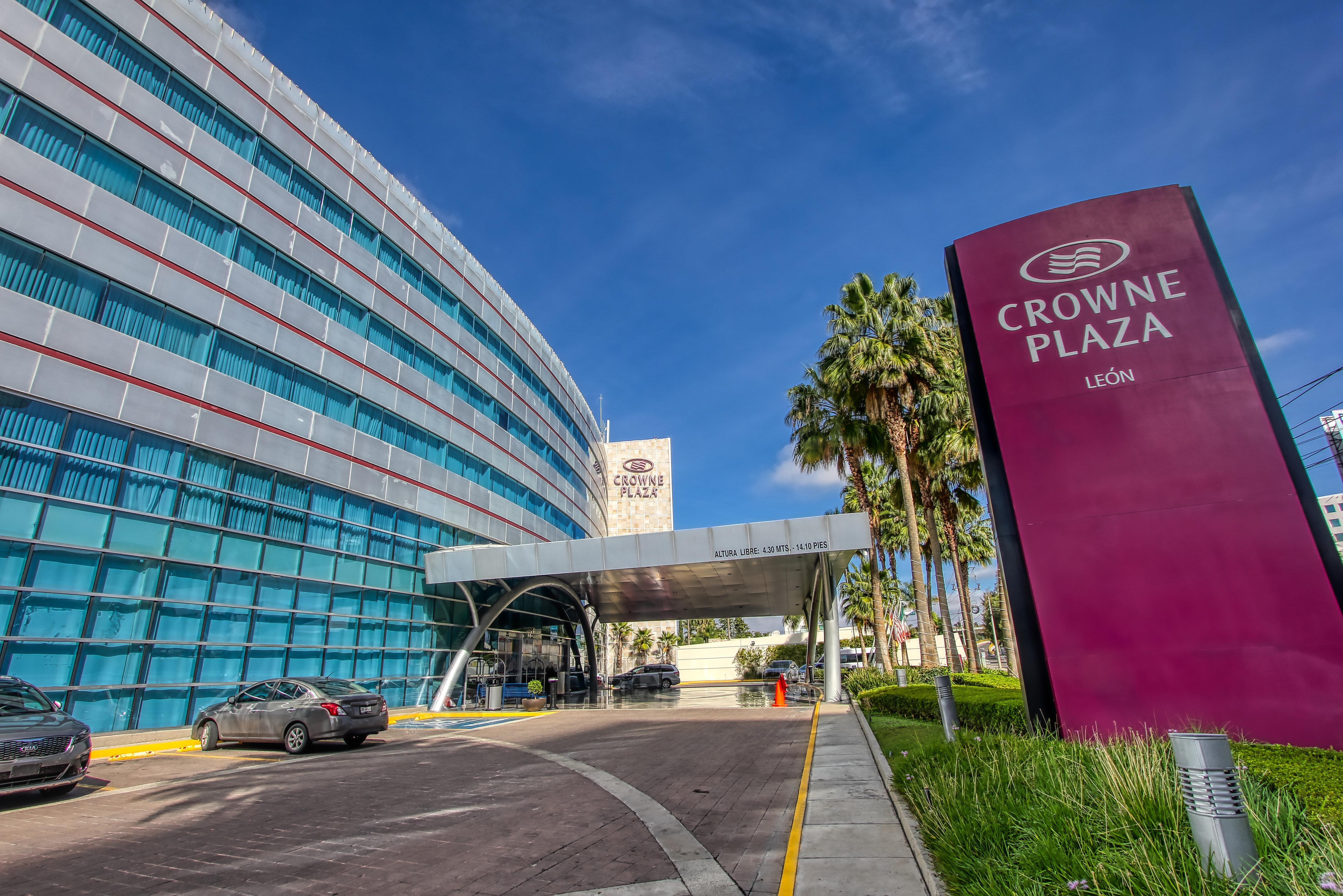 Crowne Plaza Leon By Ihg Hotel Екстериор снимка