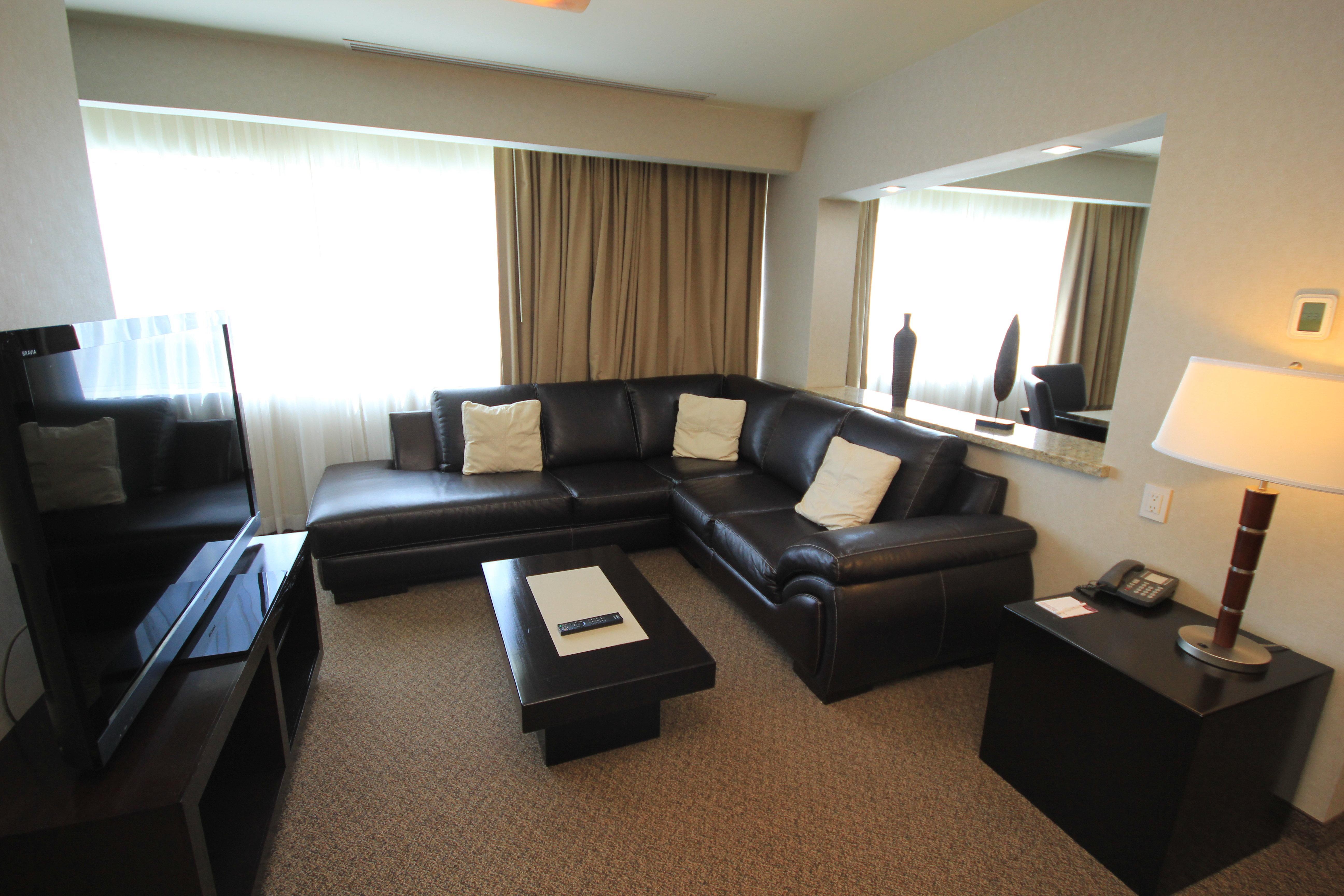 Crowne Plaza Leon By Ihg Hotel Екстериор снимка