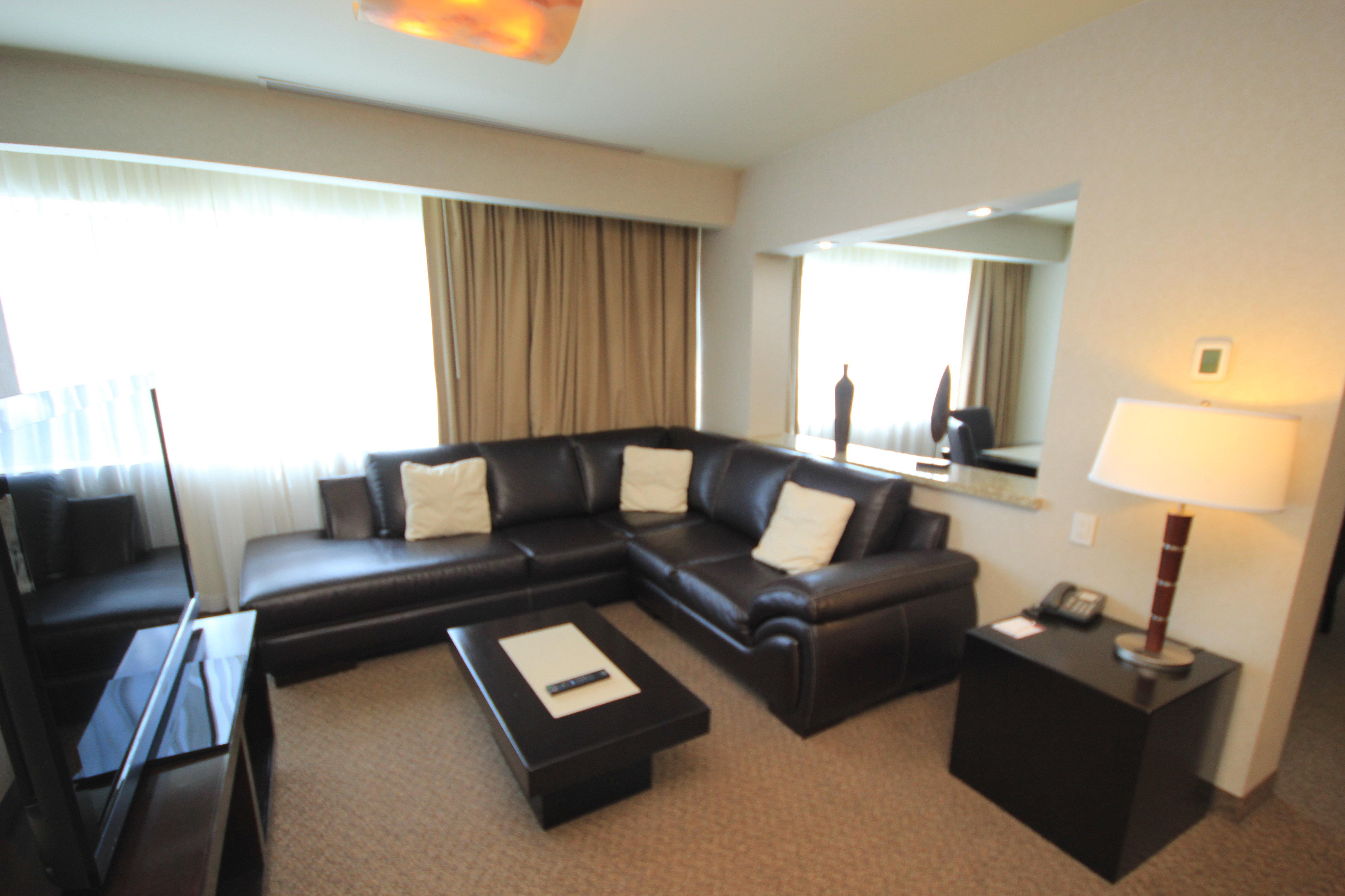 Crowne Plaza Leon By Ihg Hotel Екстериор снимка