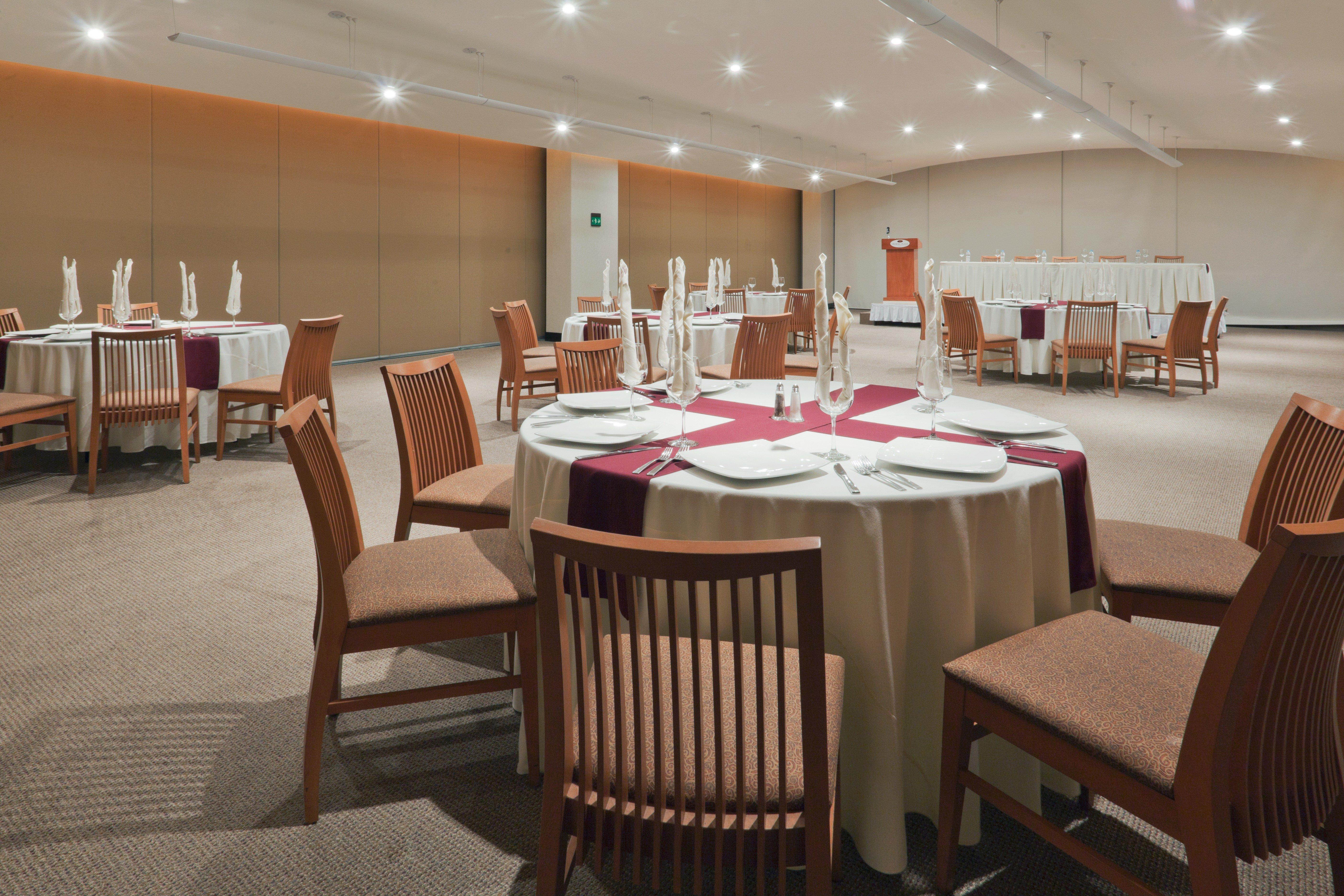 Crowne Plaza Leon By Ihg Hotel Ресторант снимка