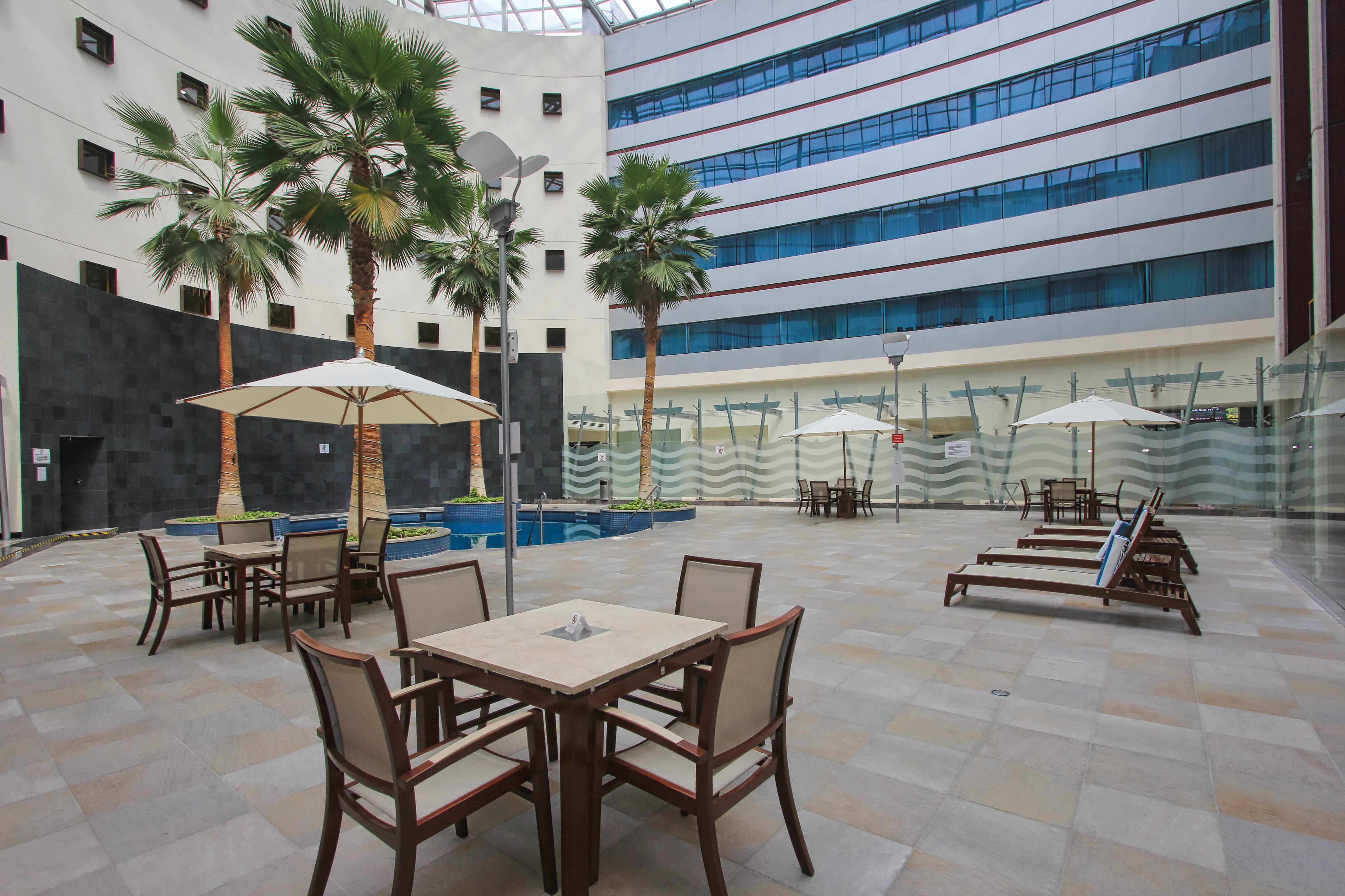 Crowne Plaza Leon By Ihg Hotel Екстериор снимка