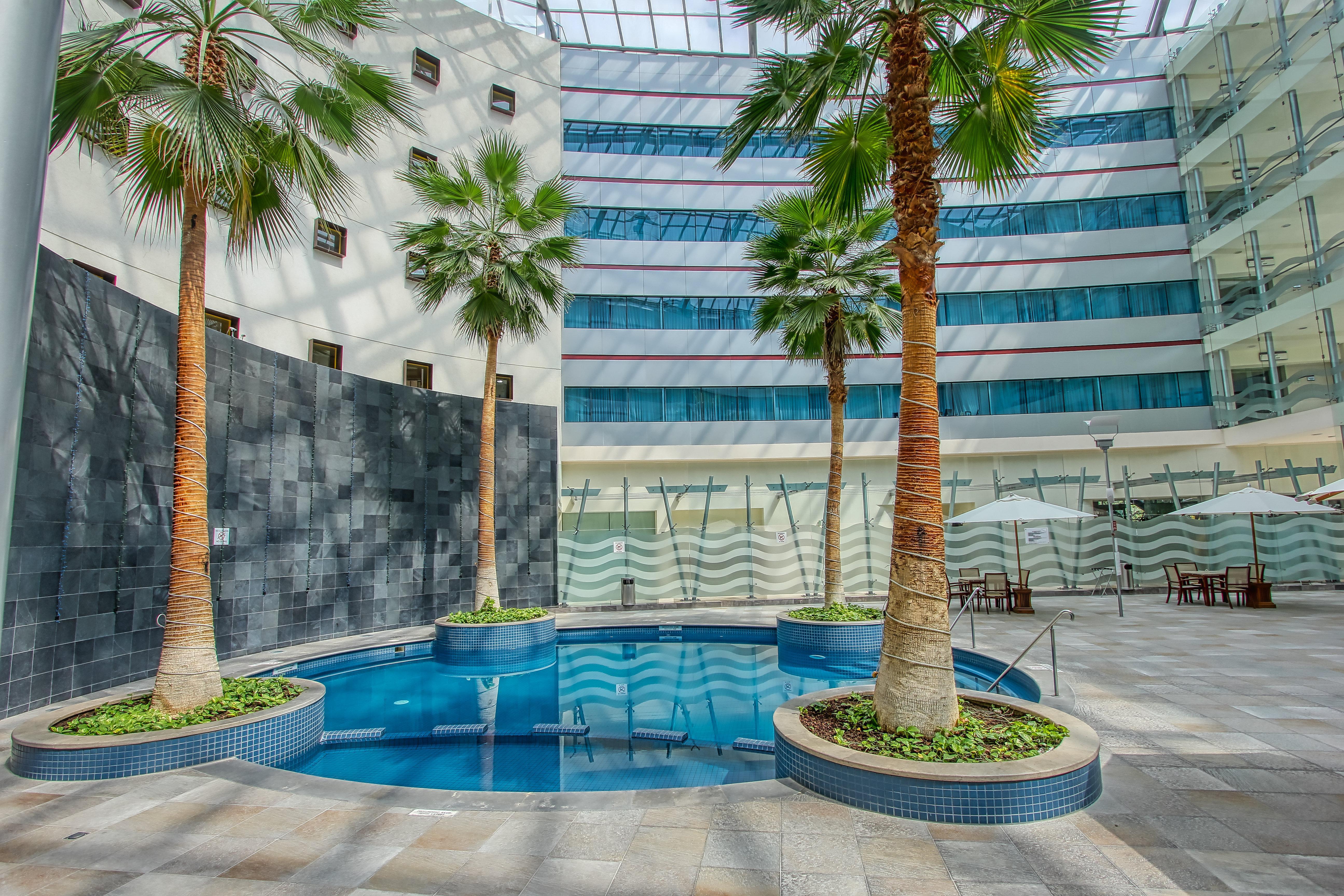 Crowne Plaza Leon By Ihg Hotel Екстериор снимка